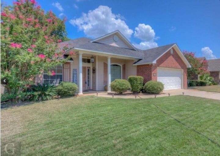 Property Photo: 238 Avondale Lane LA 71112