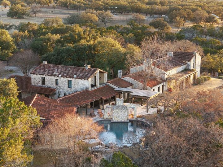 Property Photo:  154 Mr Bar Par  TX 78024 