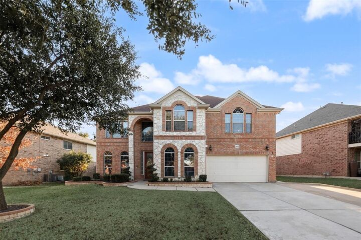 Property Photo:  4902 Spring Lake Parkway  TX 76063 