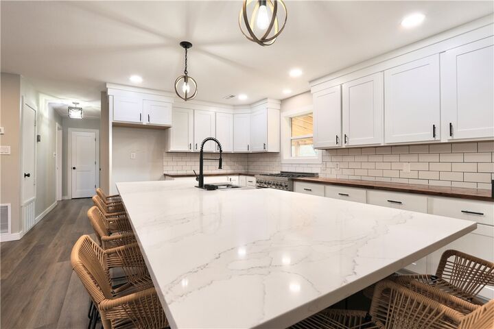 Property Photo:  17471 Highway 412  AR 72740 