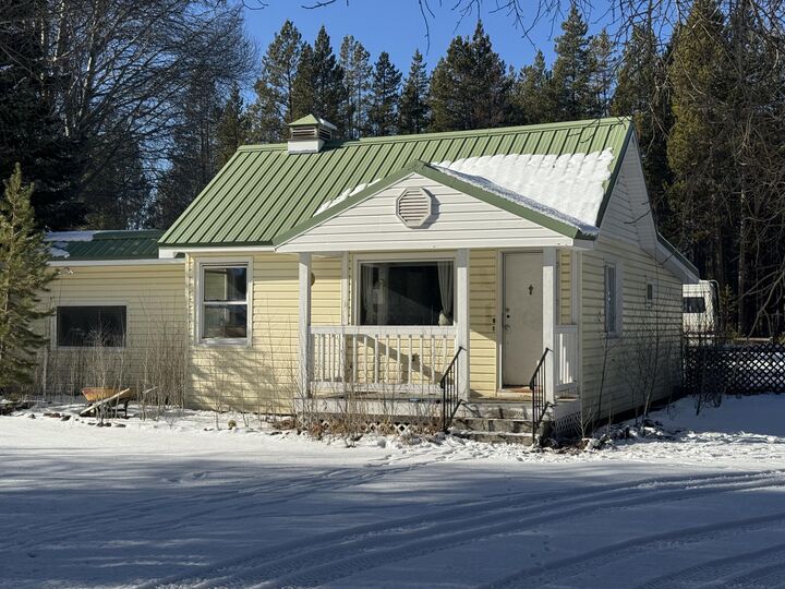 Property Photo:  135744 Highway 97  OR 97733 