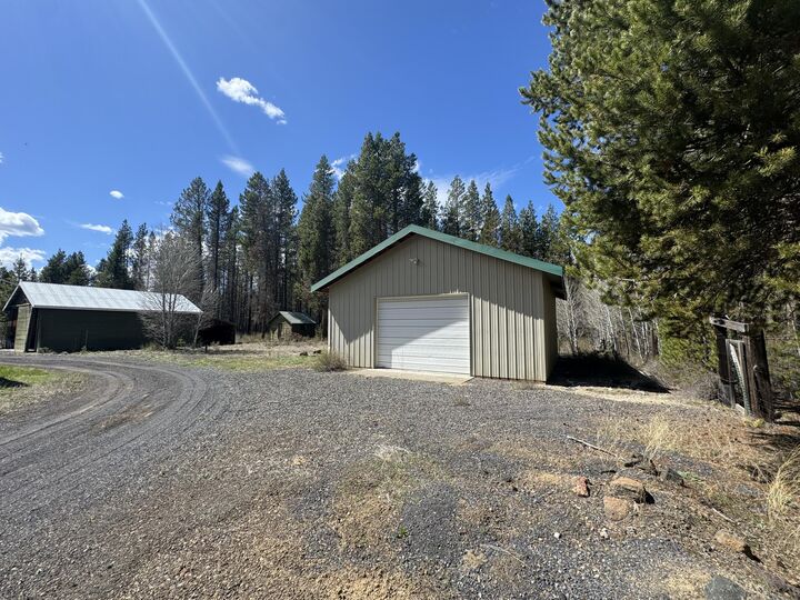 Property Photo: 135744 Highway 97 OR 97733