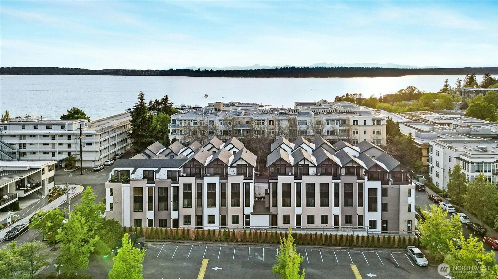 Property Photo:  110 D  2nd Street S  WA 98033 