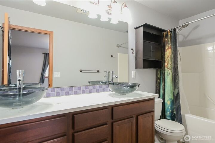 Property Photo:  20509  5th Avenue Ct E  WA 98387 