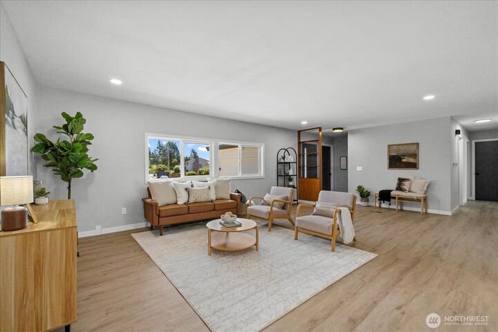 Property Photo: 16531 120th Avenue SE WA 98058