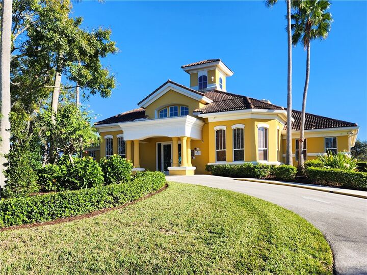 Property Photo:  5045 Fairways Circle D201  FL 32967 