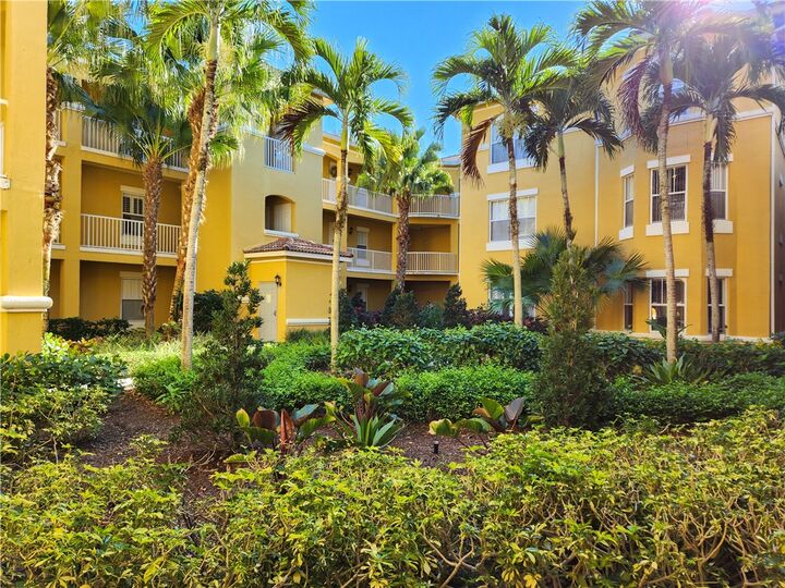 Property Photo: 5045 Fairways Circle D201 FL 32967