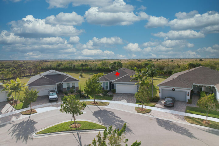 Property Photo:  13129 SW Vermillion Circle  FL 34987 