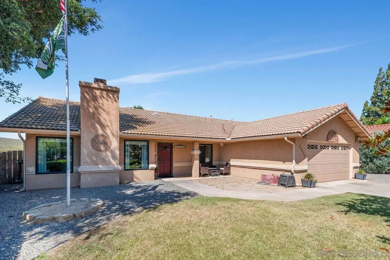 Property Photo:  25657 Bellemore Dr  CA 92065 