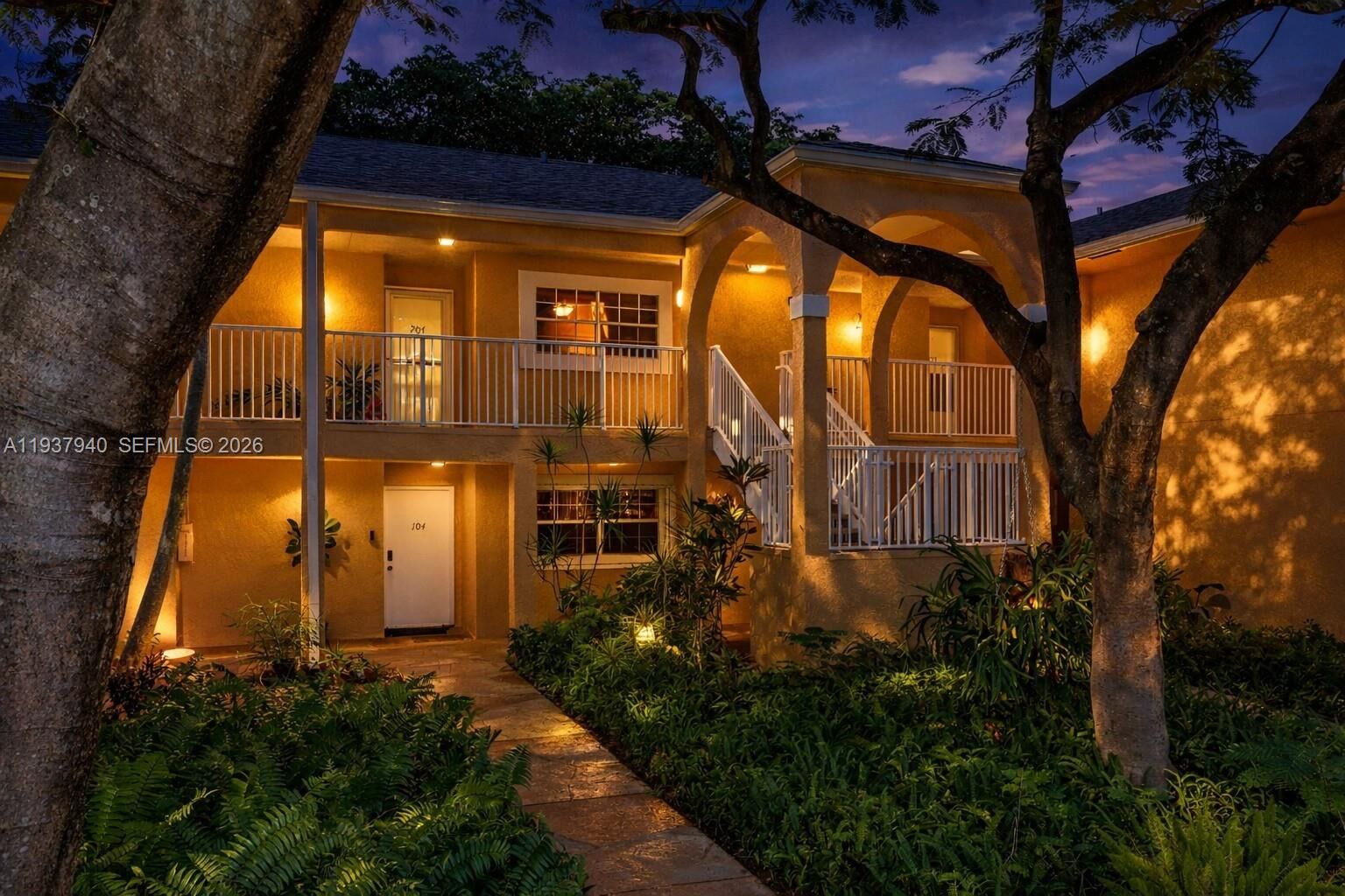 Property Photo: 401 SE 10th St B205 FL 33004