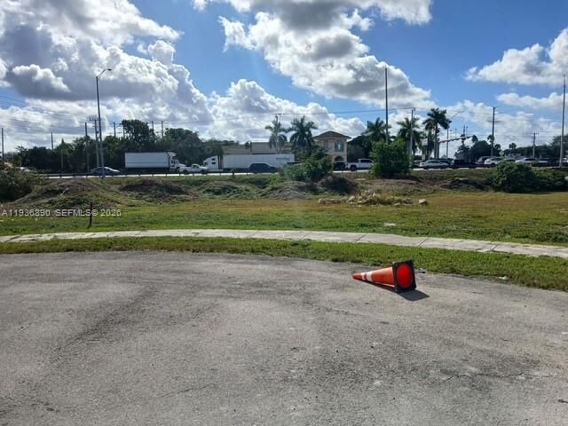 Property Photo:  550 SW 136th Pl  FL 33184 