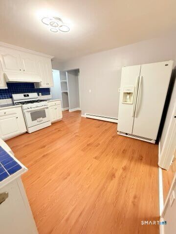 Property Photo:  20 Dean Street 1  CT 06902 