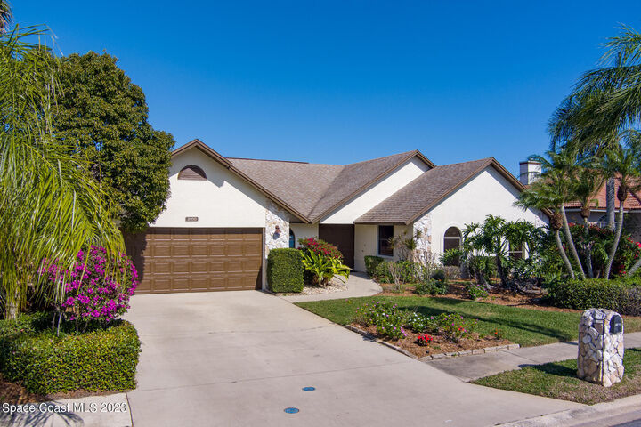 Property Photo:  2100 Leeward Lane  FL 32953 