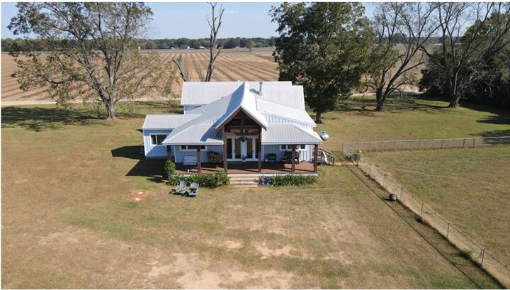 Property Photo: 516 County Road 521 AL 36345