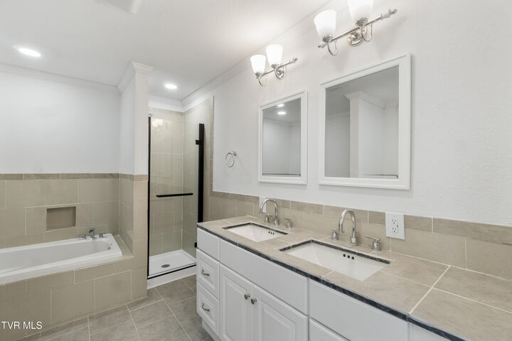 Property Photo: 129 Ridgeway Avenue TN 37642