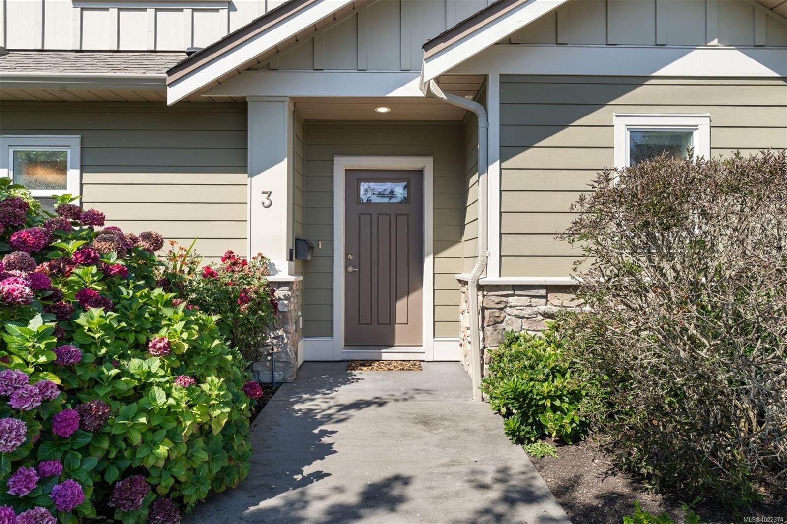 Property Photo: 2449 Malaview Ave 3 BC V8L 2G4