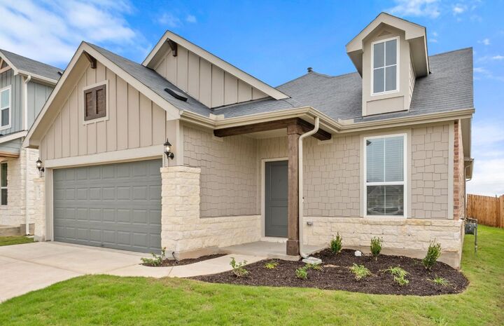 Property Photo:  482 Kapok Street  TX 78610 