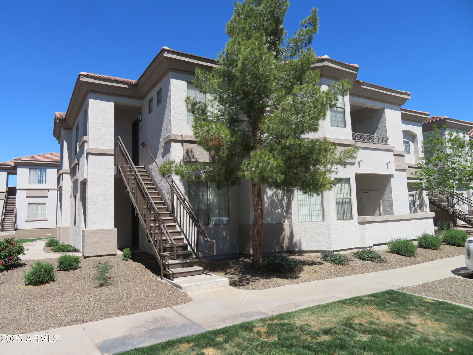Property Photo:  1941 S Pierpont Drive 2087  AZ 85206 