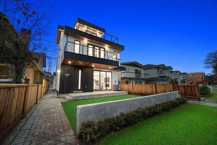 Property Photo:  1967 E 13th Avenue 1  BC V5N 2C3 