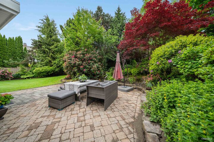 15828 Somerset Place — photo 1