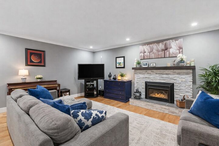 Property Photo:  20694 39 Avenue  BC V3A 2V6 