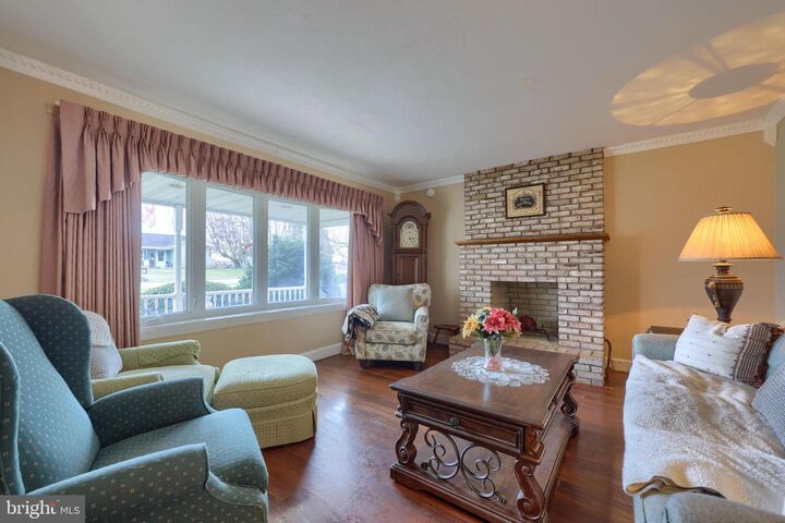 Property Photo:  1019 Spring Valley Road  PA 17566 