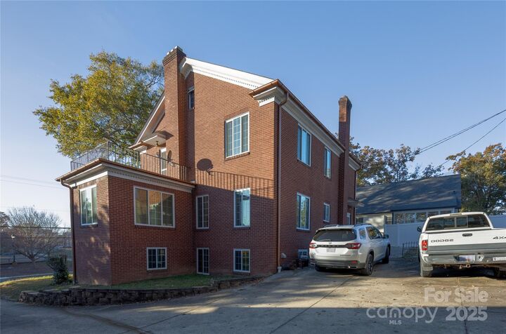 Property Photo: 274 N 4th Street NC 28001