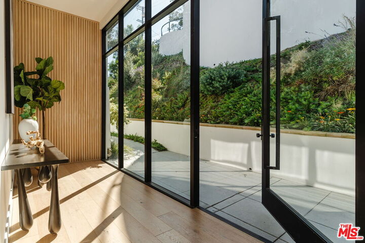 Property Photo:  1648 Summitridge Dr  CA 90210 