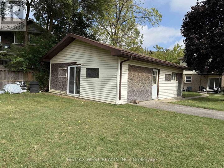 Property Photo:  60 Willow Street  ON N3L 2K6 