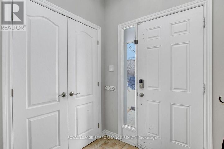 Property Photo:  156 Talltree Crescent  ON K2S 0B1 