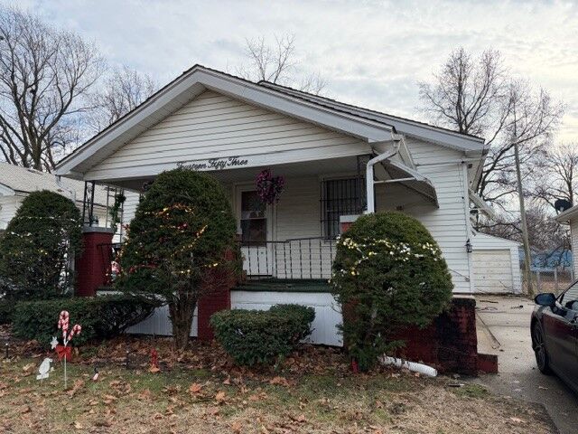 Property Photo:  1453 E Division Street  IL 62526 