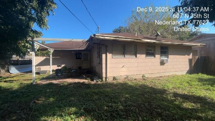 Property Photo:  607 N 35th Street  TX 77627 
