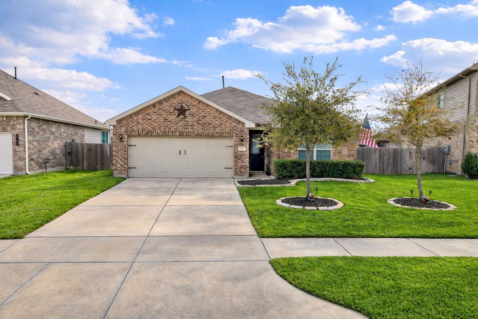 Property Photo: 4610 Monarch Bend Lane TX 77469