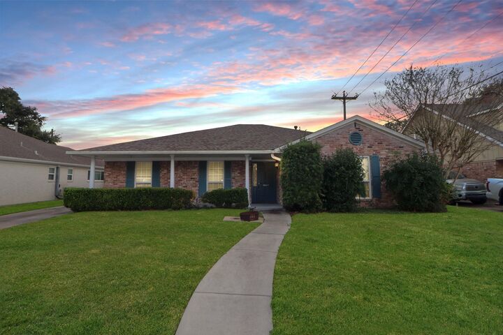 Property Photo: 9807 Braewick Drive TX 77096