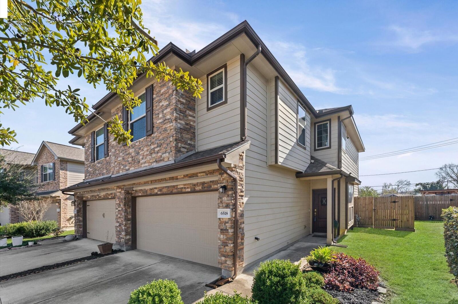 Property Photo:  6518 Stoney Creek Drive  TX 77503 