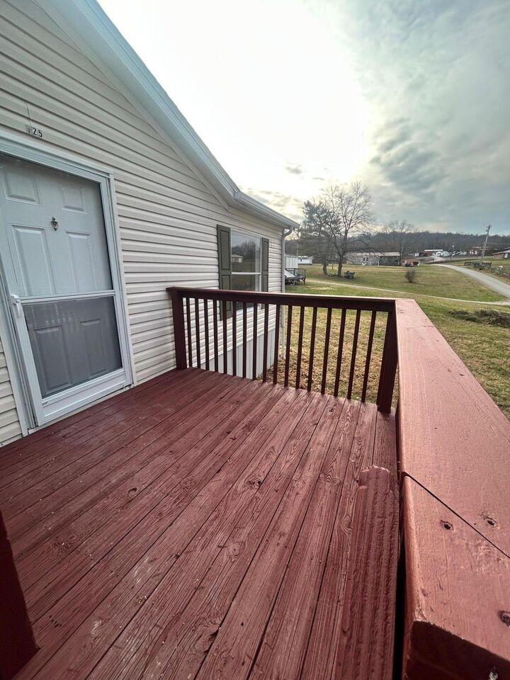 Property Photo:  125 Rhonder Drive  KY 42553 