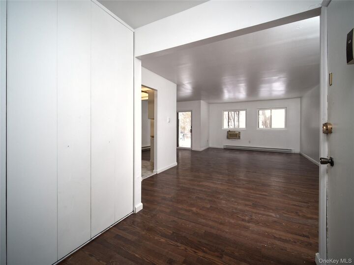 Property Photo:  29 Scarborough Lane A  NY 12590 