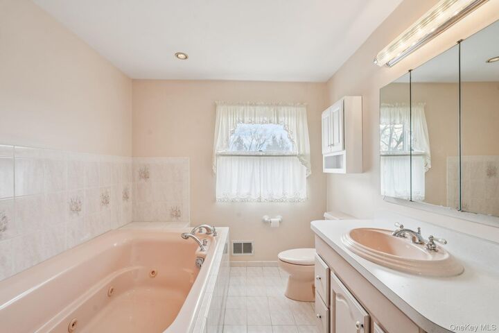Property Photo:  23 Oriole Road  NY 10956 