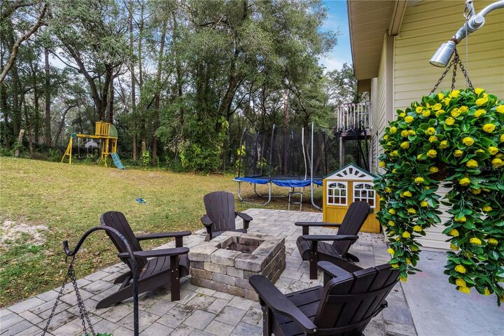 Property Photo: 425 Black Ironwood Drive FL 32724