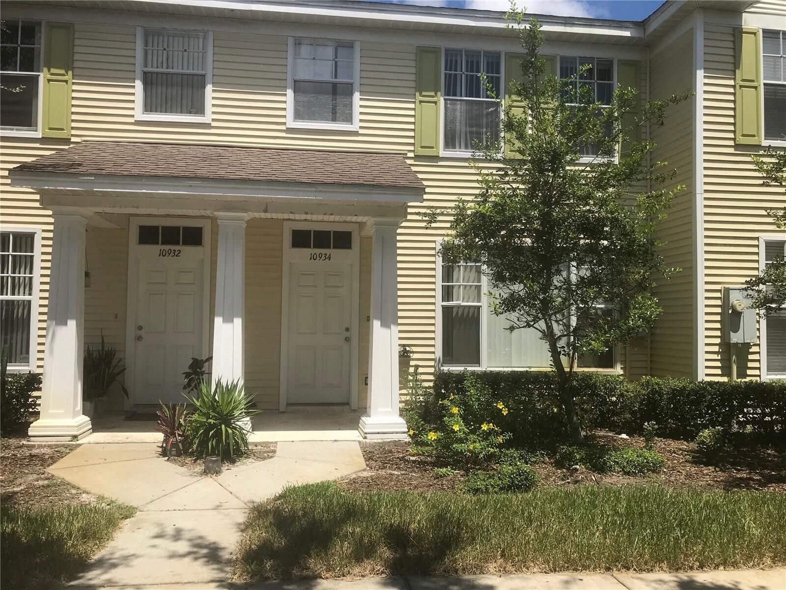 Property Photo:  10934 Black Swan Court  FL 33584 