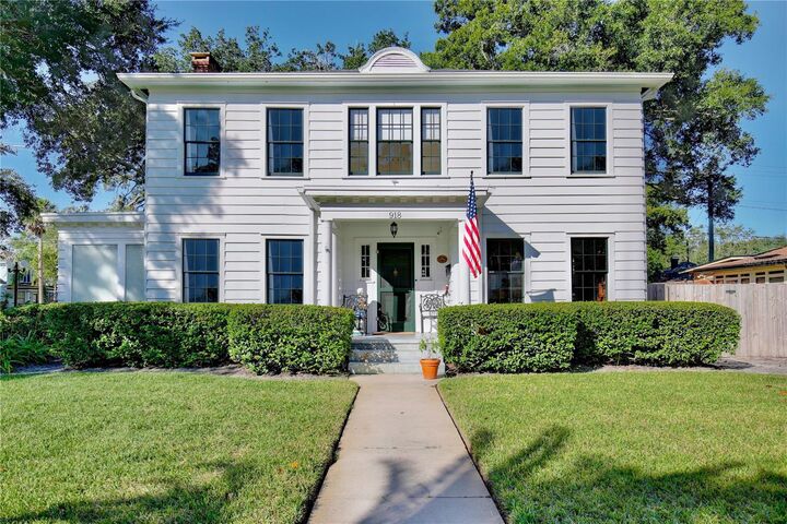 Property Photo:  918 S Palmetto Avenue  FL 32771 