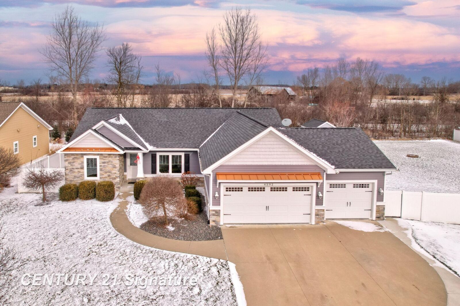 Property Photo:  4392 Winterwood Lane  MI 48603 