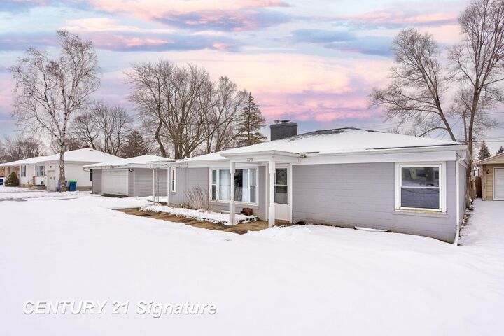 Property Photo: 723 Pioneer Trail MI 48604