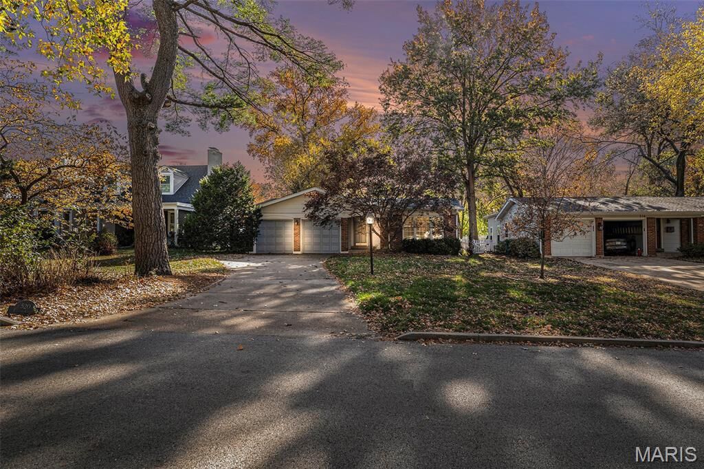 Property Photo:  520 Edgar Court  MO 63119 