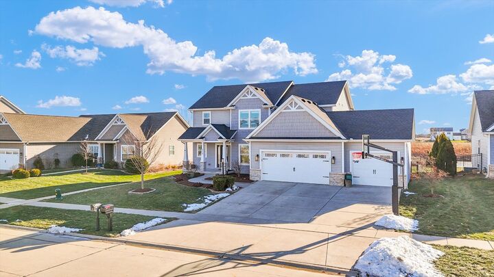 Property Photo: 313 London Way IL 61874