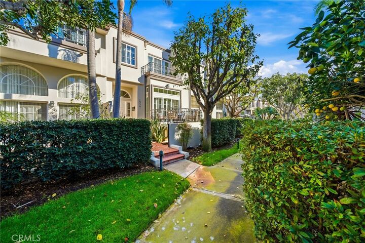 Property Photo: 19281 Meadowood CA 92648