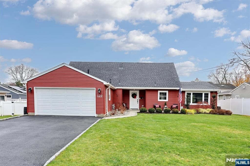 Property Photo:  129 Sanford Avenue  NJ 07630 