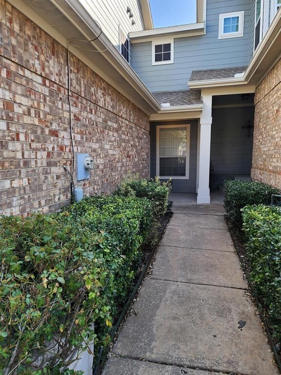 Property Photo:  9808 Castlewood Drive  TX 75025 