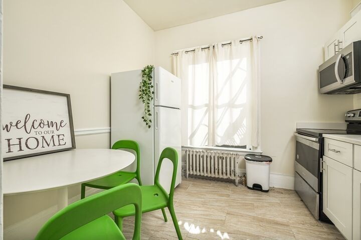 Property Photo: 1091 Boylston St 21 MA 02215