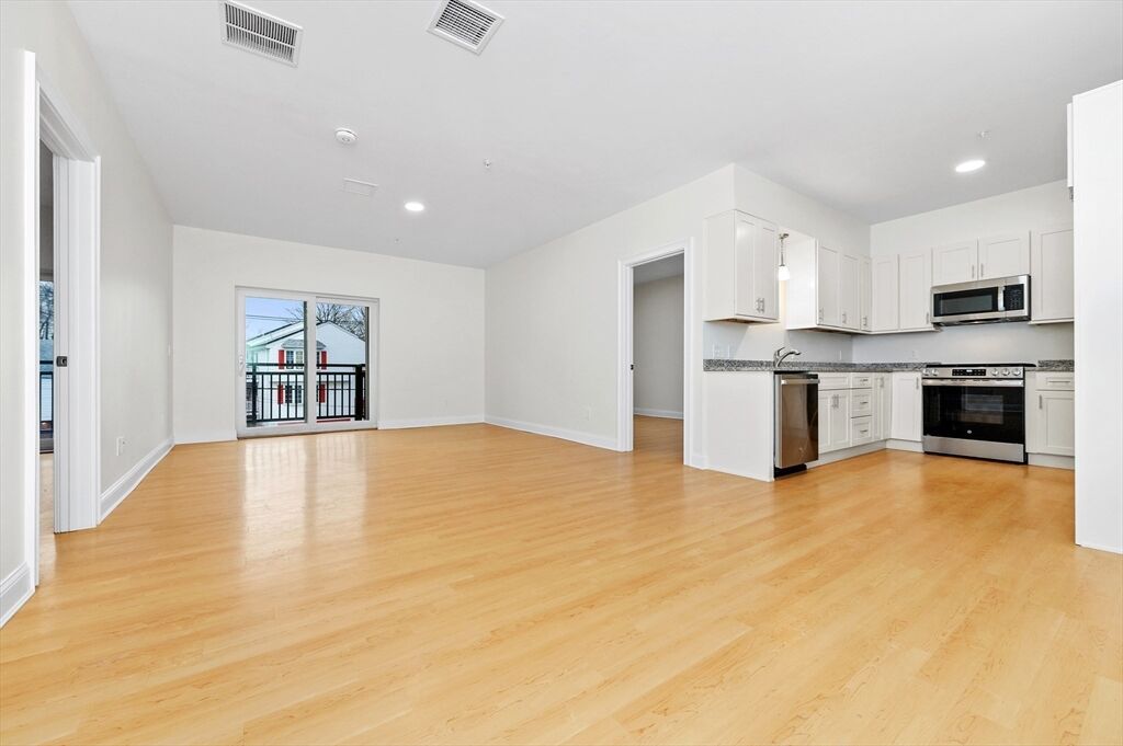 Property Photo: 10 Franklin Ave 300 MA 02151
